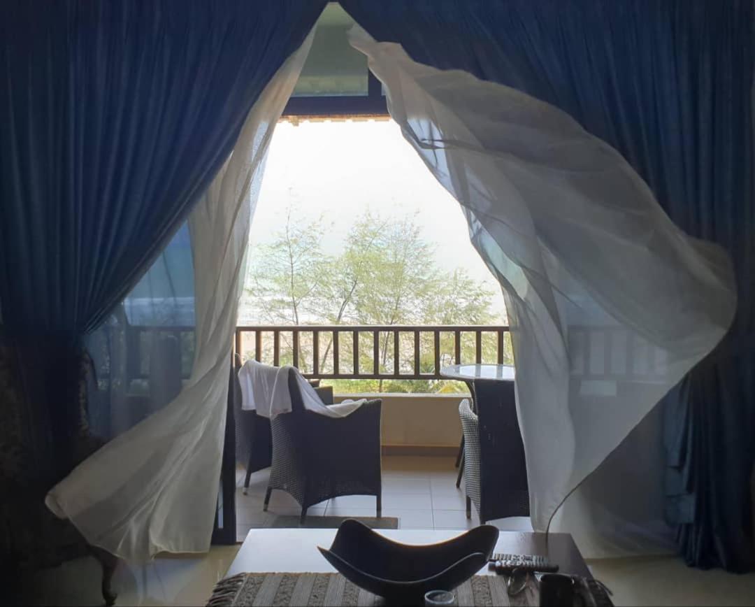 Samsuria Beach Resort & Residence Cherating Exterior foto