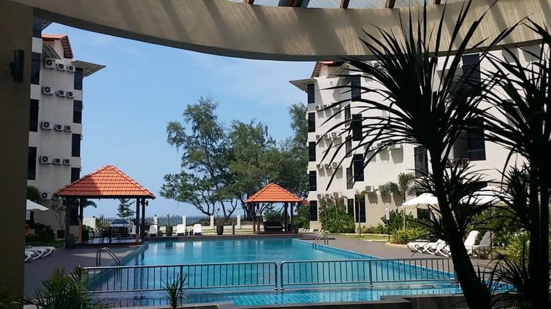 Samsuria Beach Resort & Residence Cherating Exterior foto